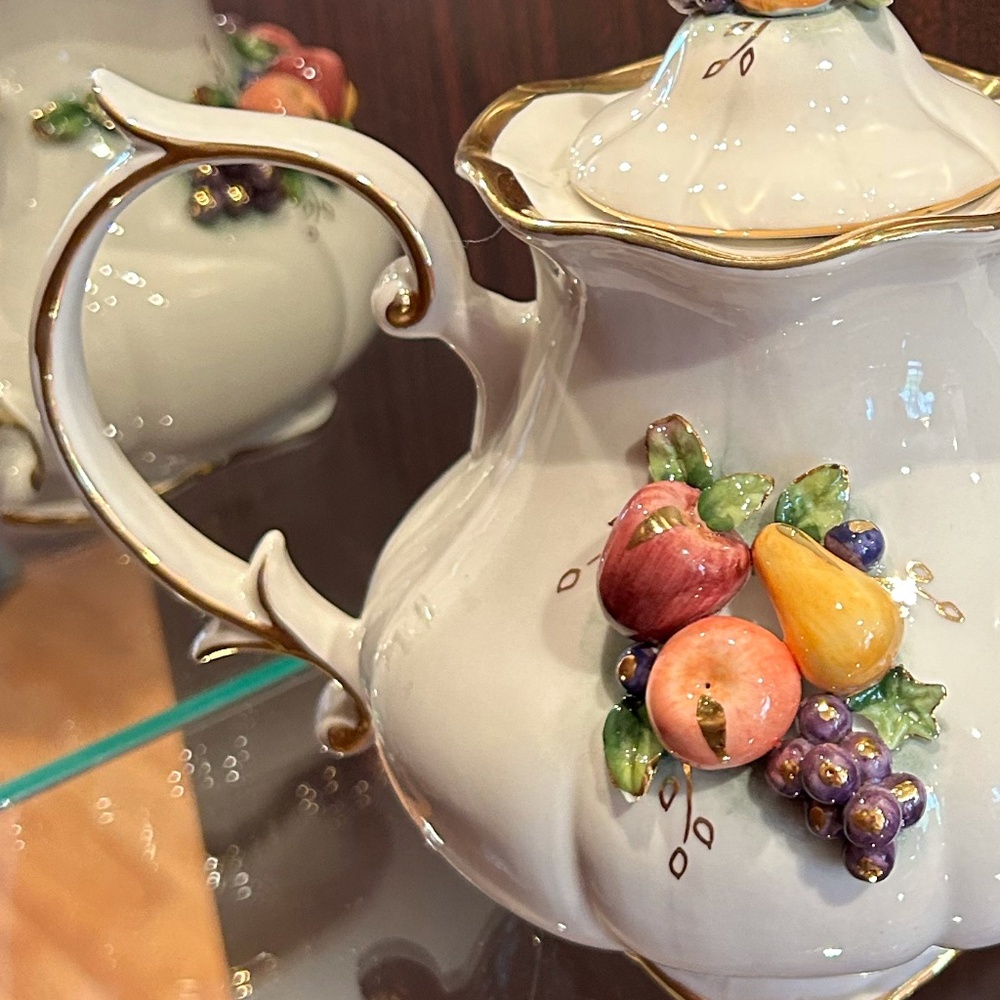 Vintage 3D Fruit Teapot Philippines Ceramic Relief Gold Tone Trim 7" High w/Lid - Picture 11 of 16